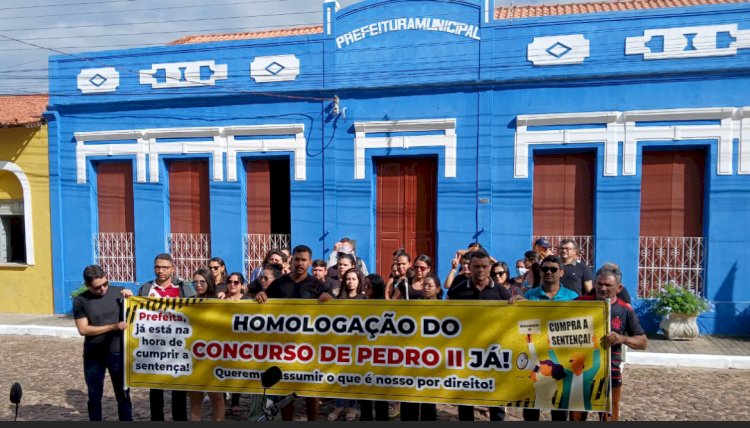 Aprovados em concurso público de Pedro II realizam protesto por homologação e nomeações